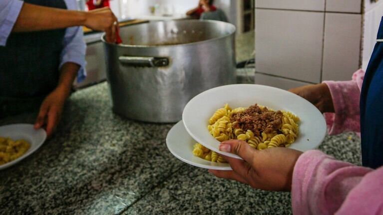 Llegan a comedores de Córdoba los primeros cargamentos de alimentos retenidos