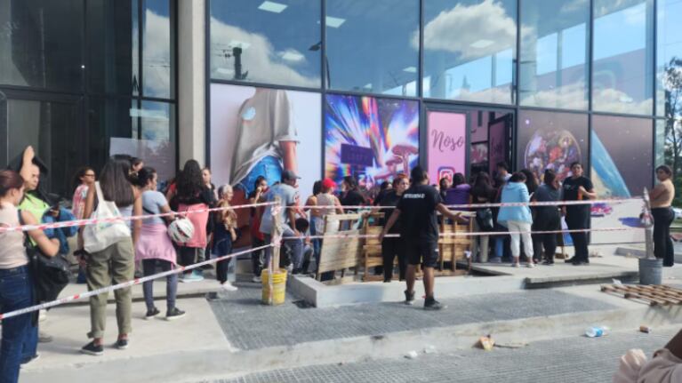 Habló la dueña de la tienda que ofrecía ropa desde $300 y fue clausurada