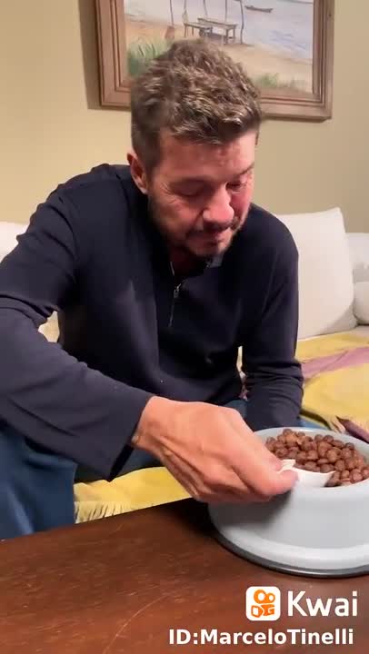 Marcelo Tinelli comió alimento para perro