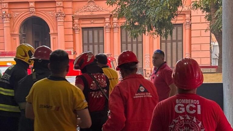 “Estaba todo inundado de humo”: el relato de uno de los evacuados por el incendio en la Torre Ángela