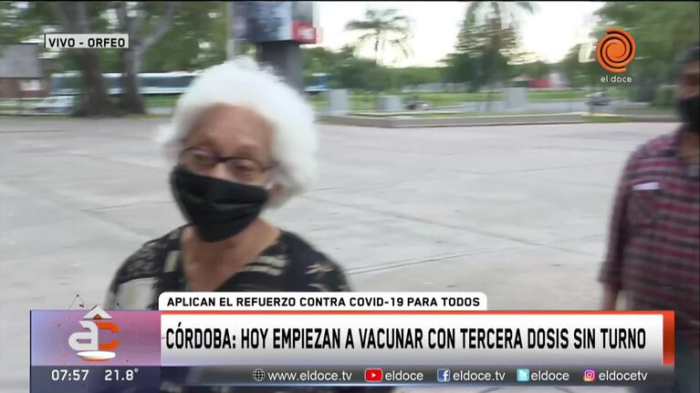 Las filas para recibir la tercera dosis en Córdoba