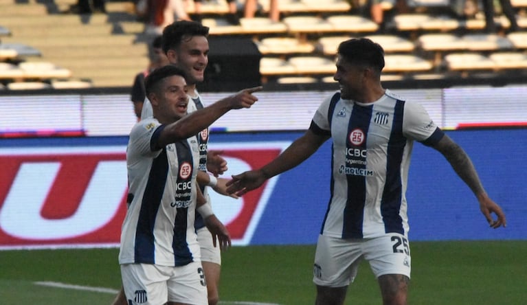 El gol de Palacios y el 1 a 0 de Talleres ante Lanús