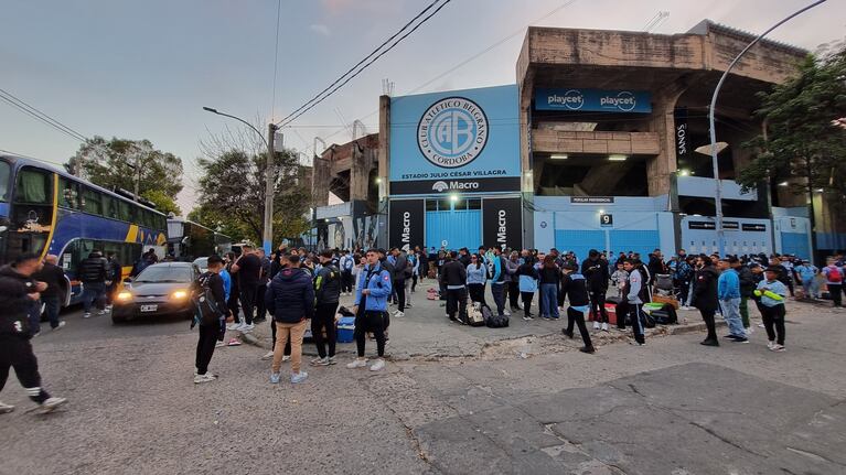 La ilusión de los hinchas de Belgrano que viajan a Rafaela para alentar contra Real Pilar