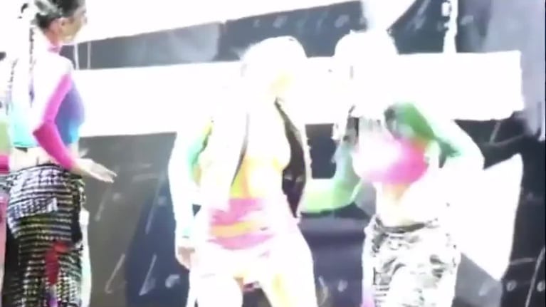 Lali besó a todos durante su recital en Santa Fe