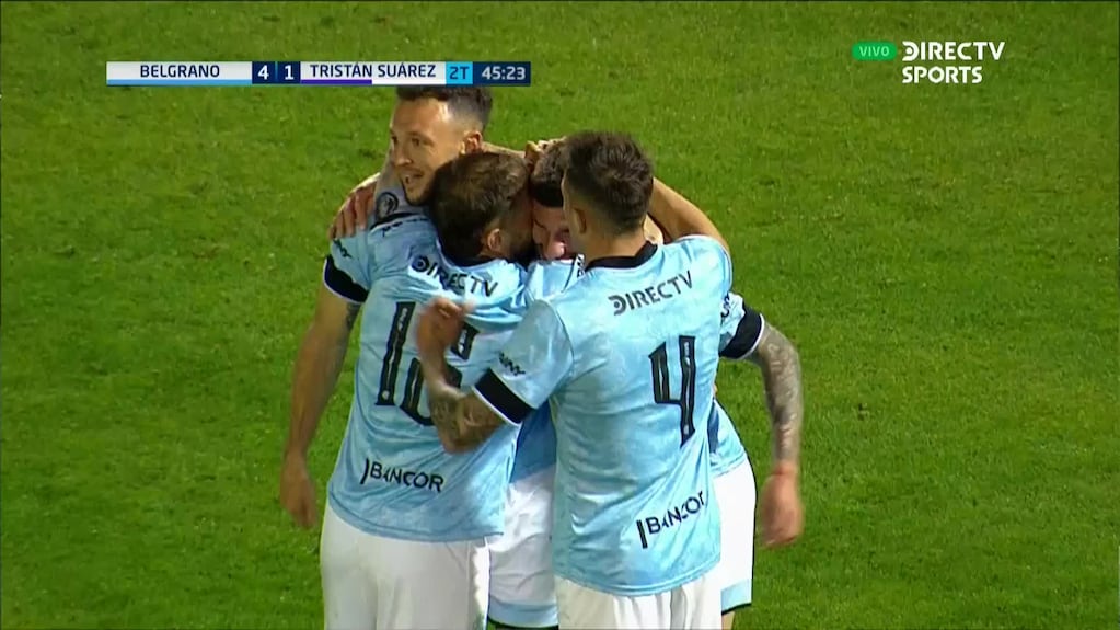 Pereira y el último tanto de la goleada de Belgrano