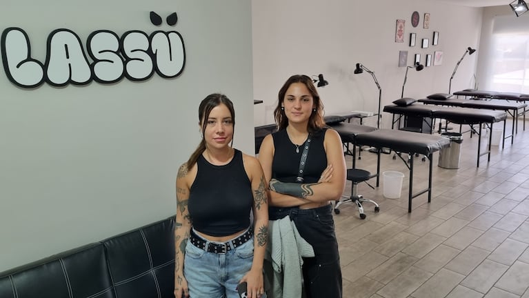 La impotencia de las tatuadoras que sufrieron el saqueo de su local: “Se robaron hasta los caramelos”