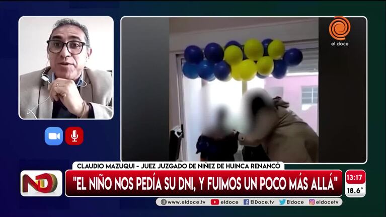 Juez cordobés decoró su despacho con los colores de Boca para anunciarle a un niño su adopción