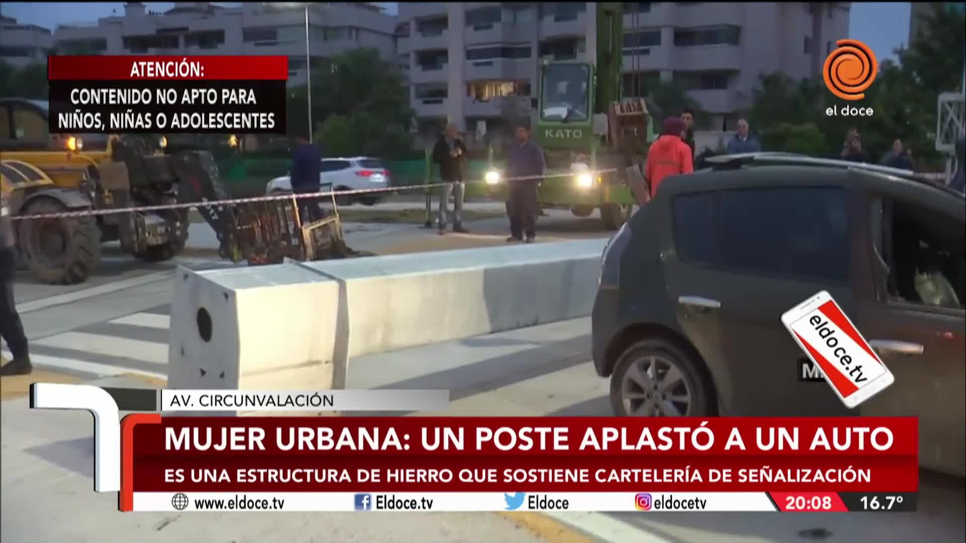 Mujer Urbana: hablaron testigos que vieron cómo el poste aplastó al auto