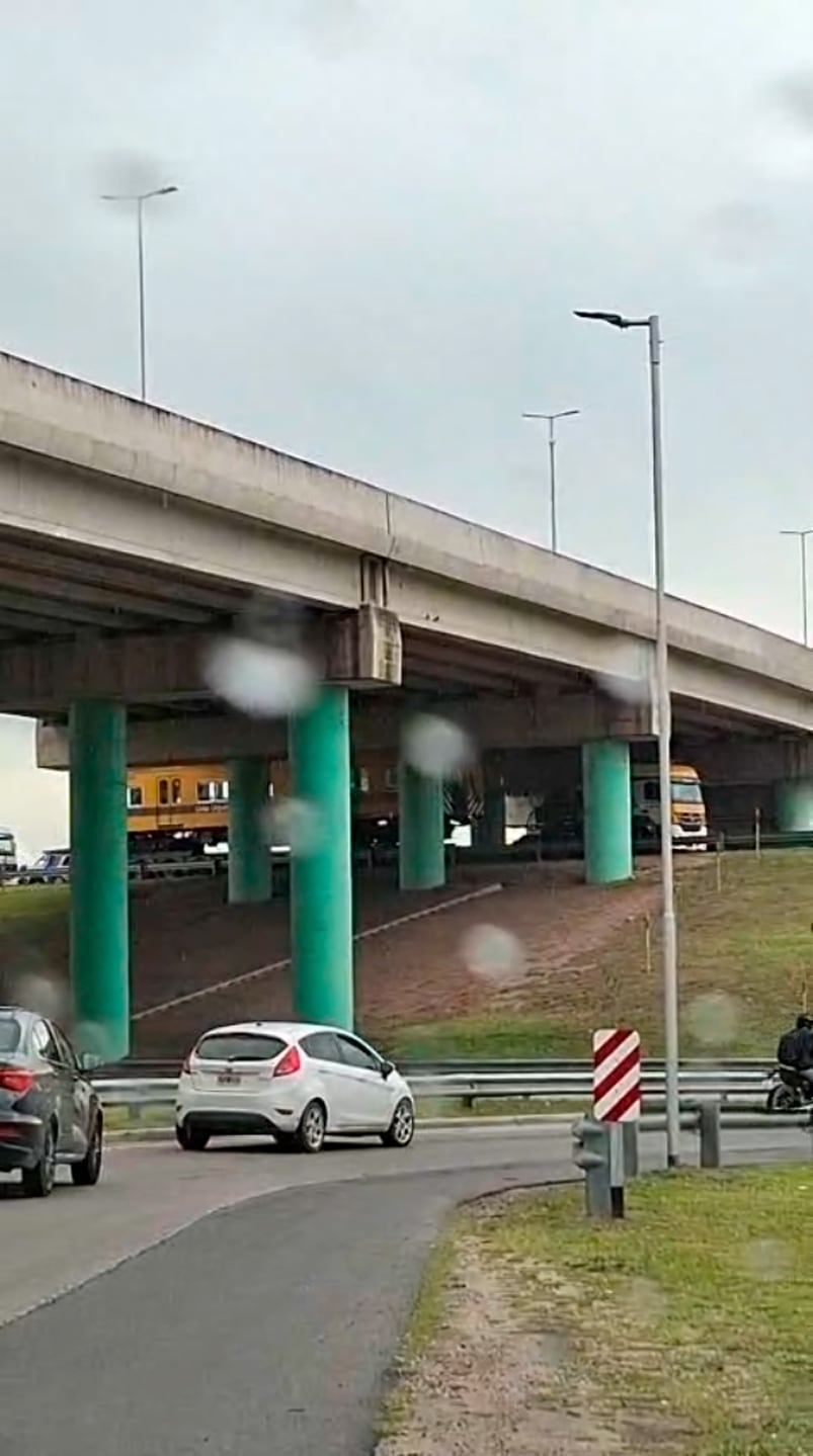 Vagón atascado en plena Circunvalación