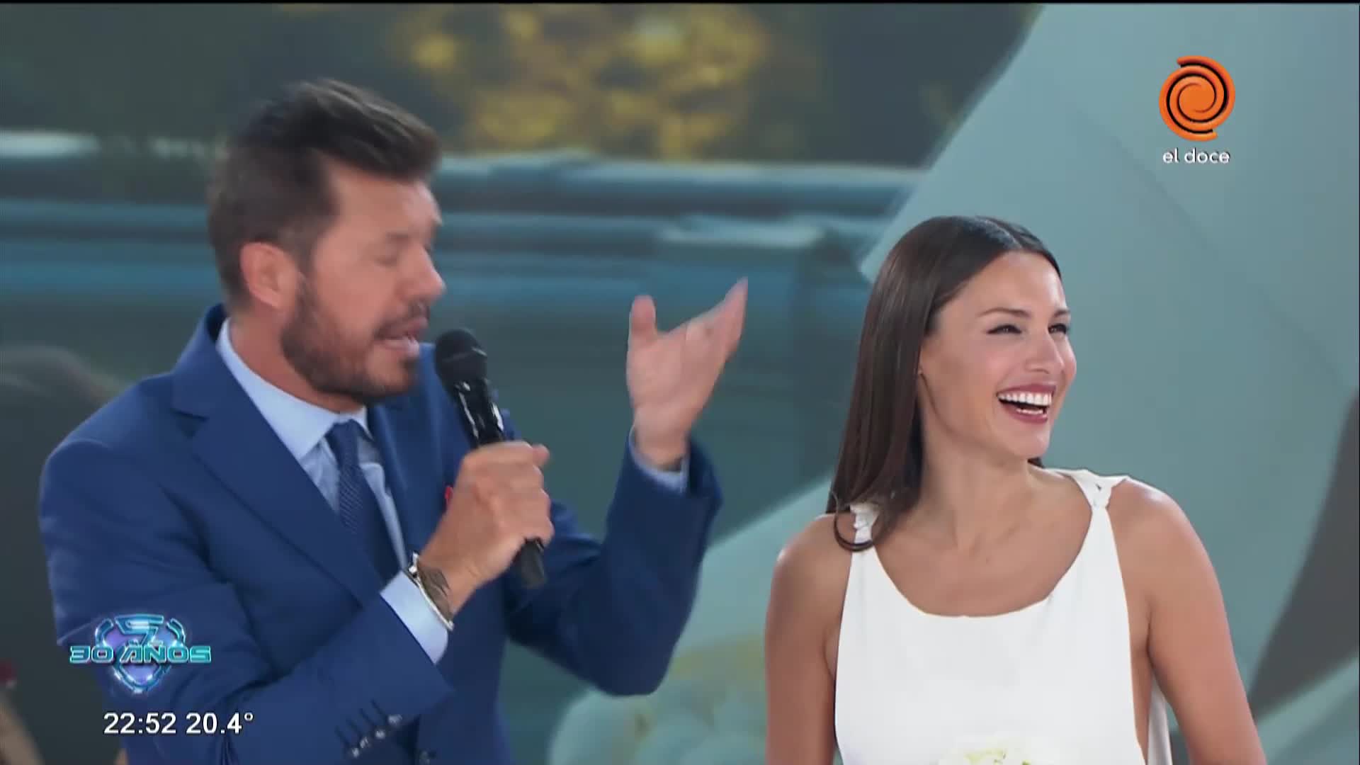 Pampita apareció en el Bailando 2019 vestida de novia