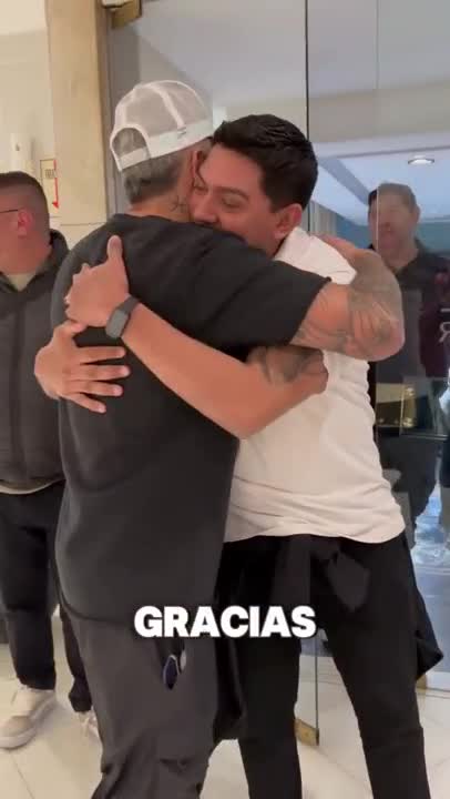 Se tatuó la cara de Neno y David de Dale Q' Va