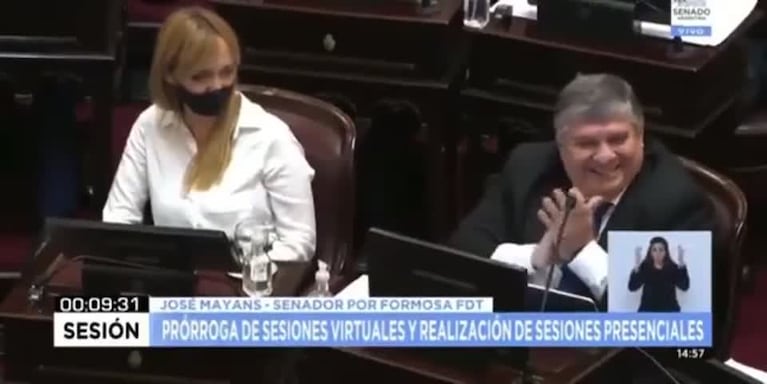 El Senado reconoció a Esteban Bullrich con un aplauso