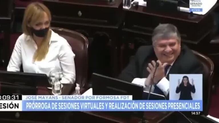 El Senado reconoció a Esteban Bullrich con un aplauso