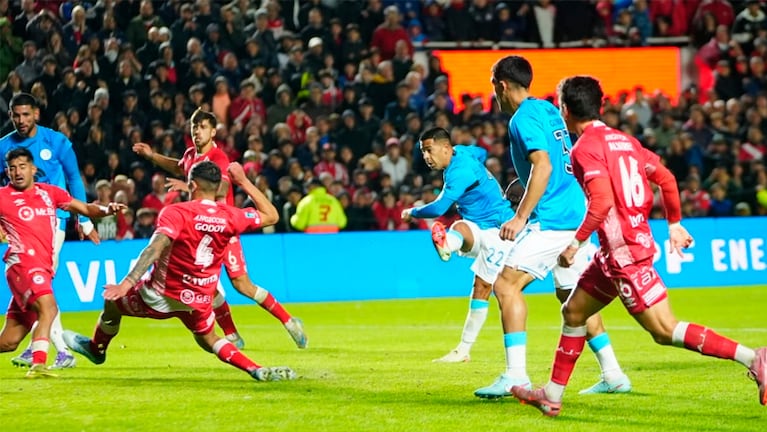 Del tiro en el palo de Zelarayán al gol agónico de Uvita Fernández para el 1 a 1 de Belgrano ante Argentinos