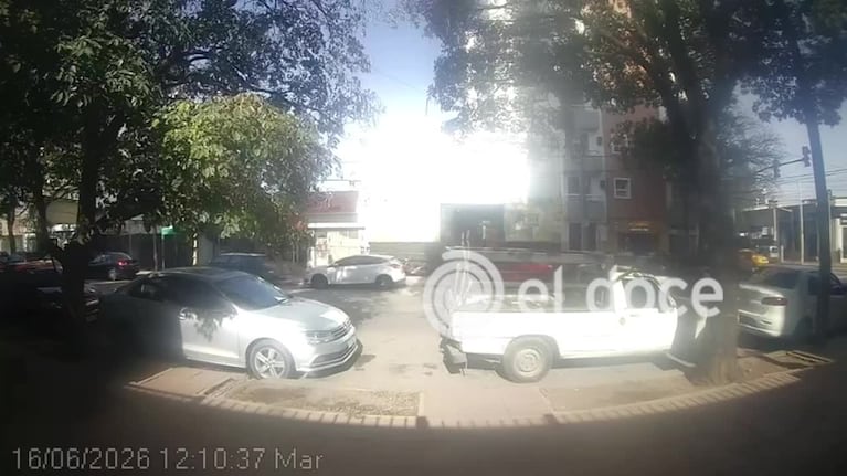 Un ladrón desbloqueó una alarma y robó un auto en Alta Córdoba