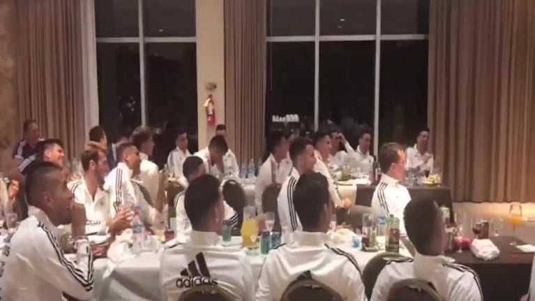 La Selección se divirtió con Willy Magia y Camilo y Nardo