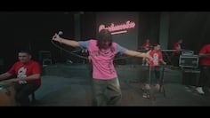 Cachumba lanzó una nueva canción titulada "Arriba las palmitas"