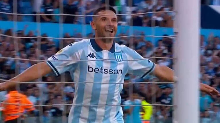 El golazo de Maravilla Martínez y el 1 a 0 de Racing a Belgrano