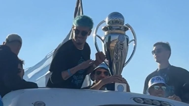 Locura total en la Circunvalación por la caravana de Belgrano campeón