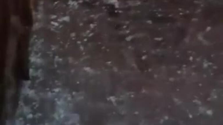 Fuerte pedrea en La Cumbre