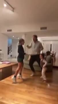 PEDRO ALFONSO Y SU HIJA BAILANDO CUARTETO