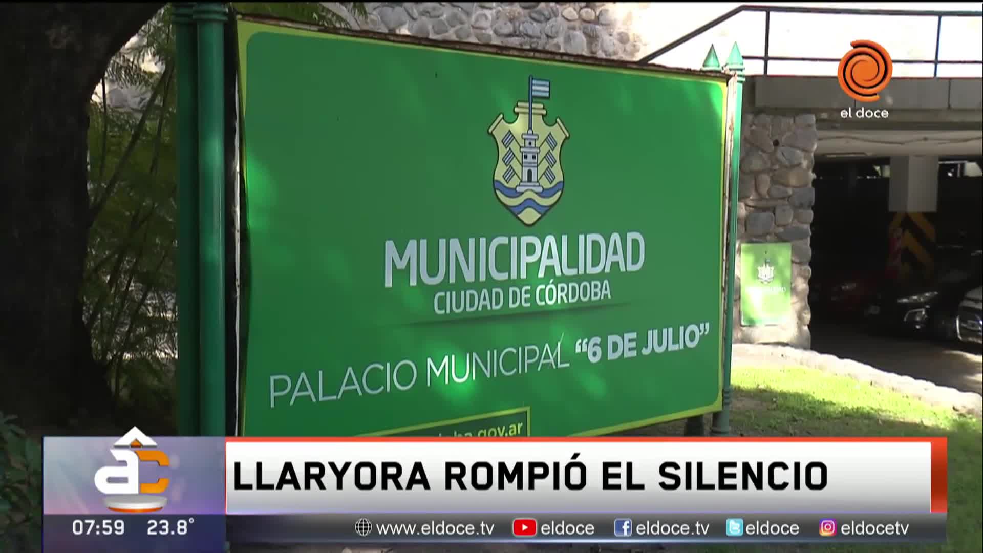 Llaryora rompió el silencio y se refirió al agua y la basura