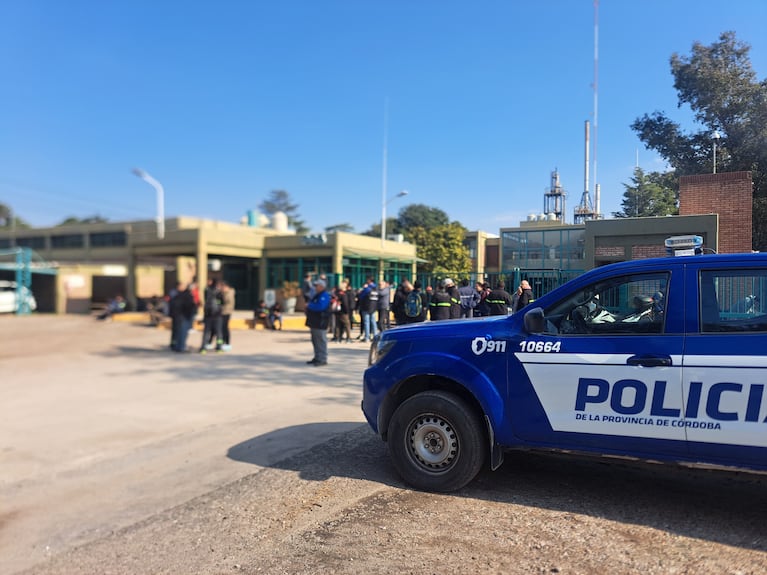 Conflicto en la Petroquímica Río Tercero: los reclamos de los empleados ante la delicada situación