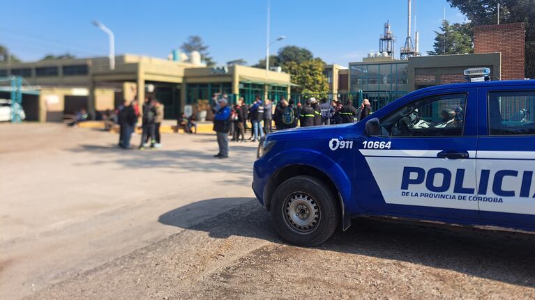 Conflicto en la Petroquímica Río Tercero: los reclamos de los empleados ante la delicada situación