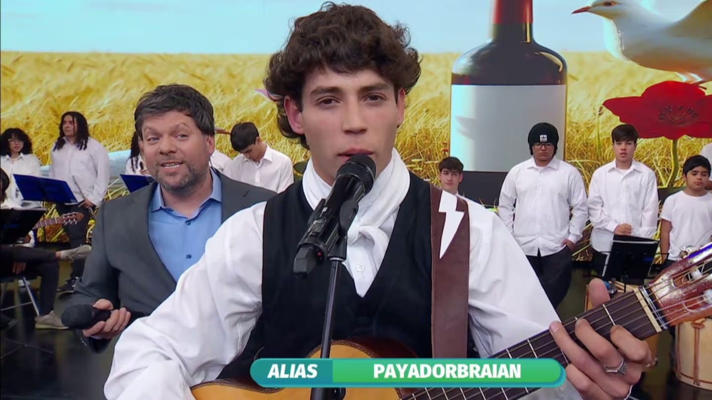 Con 20 años, el payador Braian la rompió en Buenas noches Familia (Video: Buenas noches Familia/ Foto: captura eltrece) 