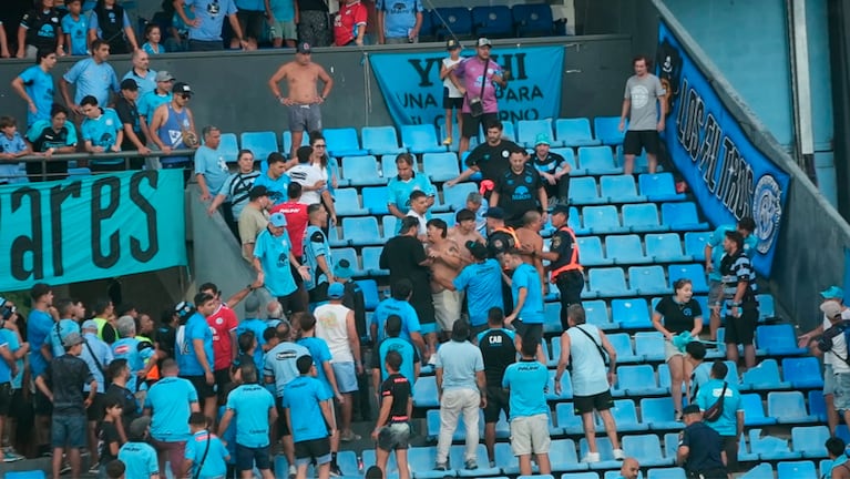 Hubo algunas escaramuzas al finalizar el partido en el Gigante de Alberdi.