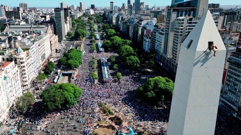 Hubo más 5 millones de personas en los festejos de la Copa.