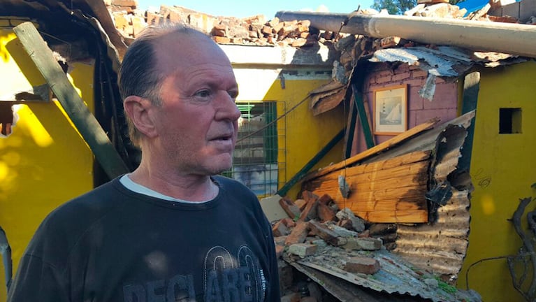 Hugo Graff sobrevivió al derrumbe de su humilde vivienda en el barrio Alberdi.