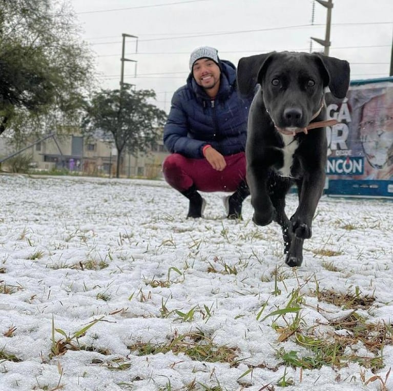 Humor cordobés, ingenio y cuarteto en la nevada en Córdoba