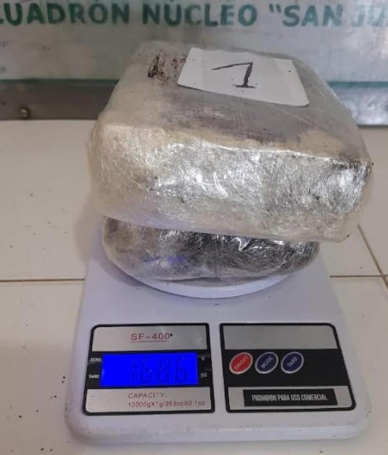 Iba en colectivo desde Córdoba a Mendoza y trasladaba 2 kilos de cocaína: lo detuvieron