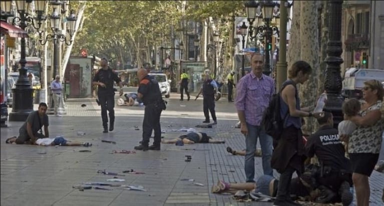 Identifican a un niño de 7 años entre las víctimas de Barcelona