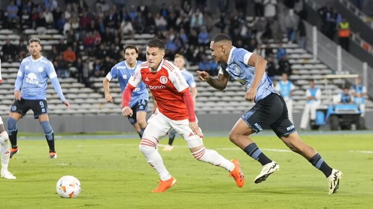 Igualdad sin goles entre el Pirata y el Colorado en el arranque de la Copa. Foto: Lucio Casalla/ElDoce.