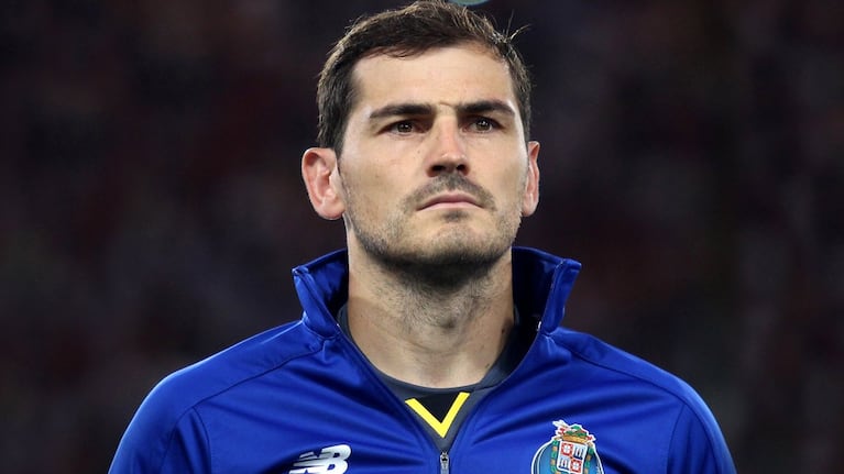 Iker Casillas tiene 38 años y antes de sufrir el infarto había dicho que quería seguir jugando al fútbol.