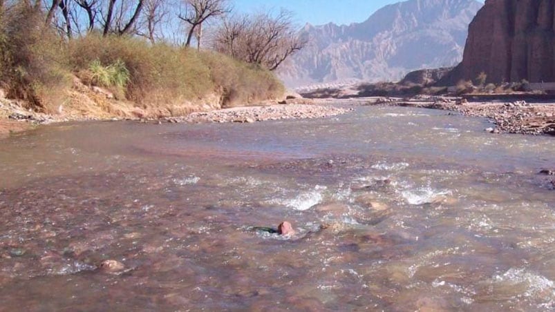 Imagen ilustrativa del arroyo donde abandonó a sus hijas.