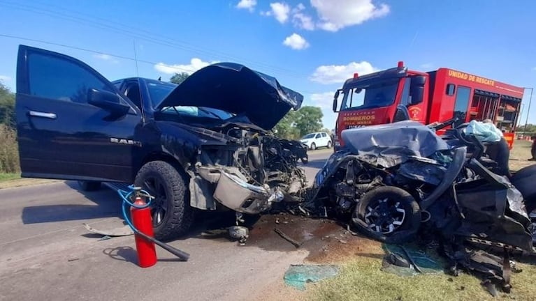 Impactante choque en la ruta 158.