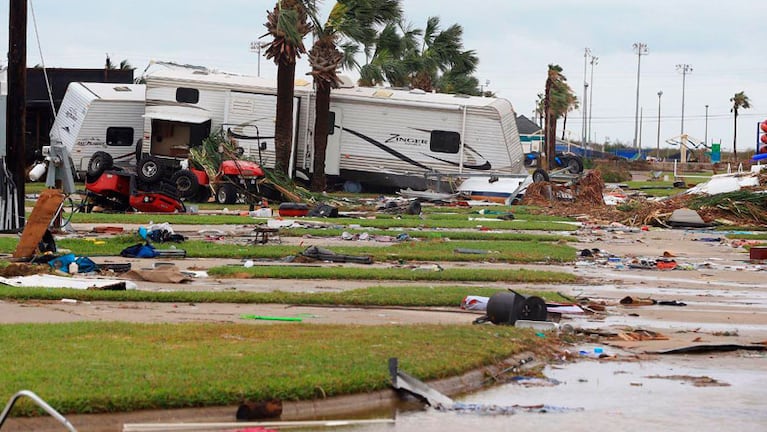 Impactante postales dejó el ciclón en Texas.