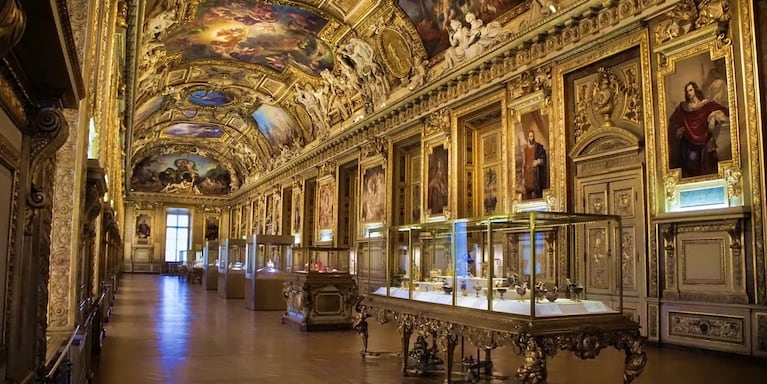 Impactante robo en el Louvre: en 7 minutos se llevaron joyas de Napoleón “de valor incalculable”