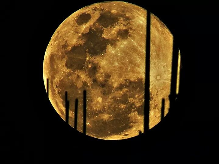 Imperdible toma de la Superluna Azul. Foto: Kazatormentas /Infoclima.