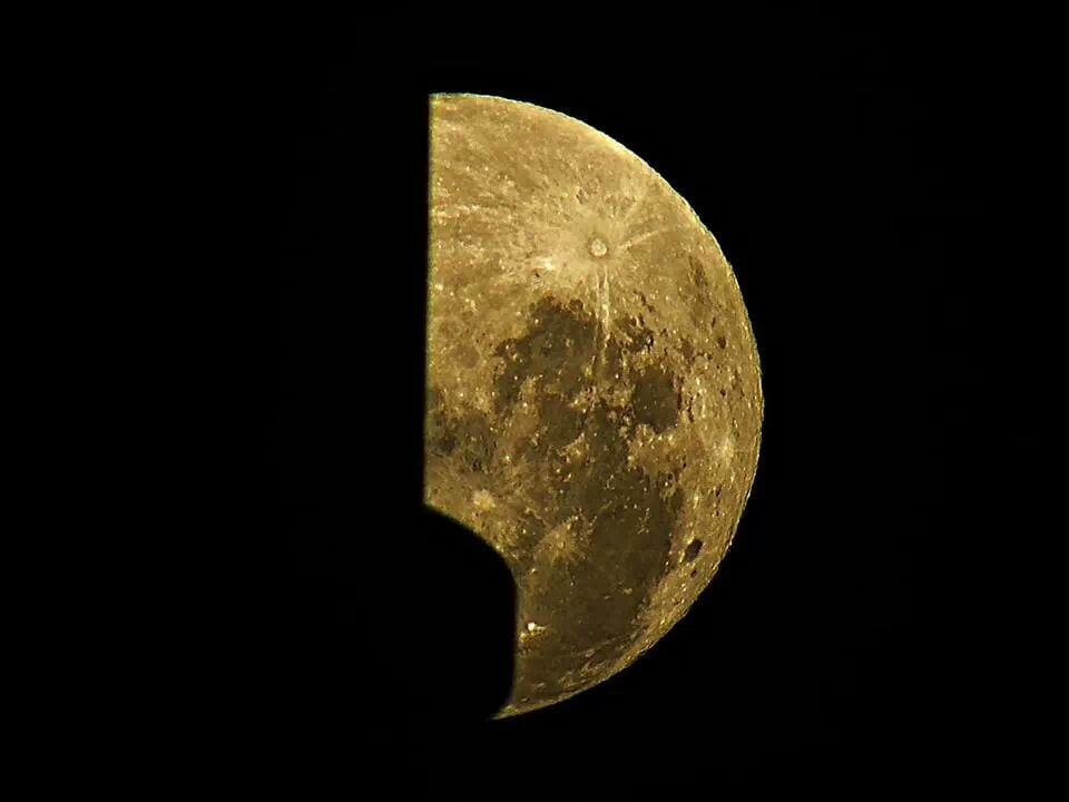 Imperdible toma de la Superluna Azul. Foto: Kazatormentas /Infoclima.