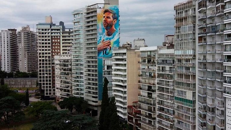 Imponente: así es el mural más grande de Messi que inauguraron en Rosario