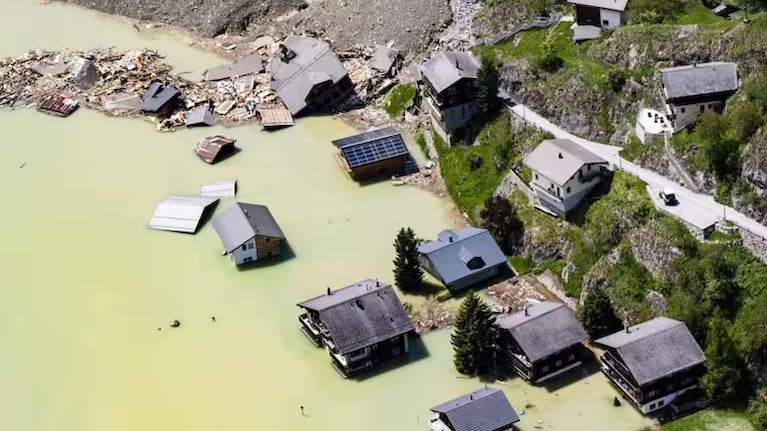 Impresionantes imágenes: cómo quedó el pueblo arrasado por el rompimiento del glaciar