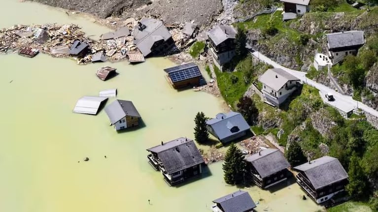 Impresionantes imágenes: cómo quedó el pueblo arrasado por el rompimiento del glaciar