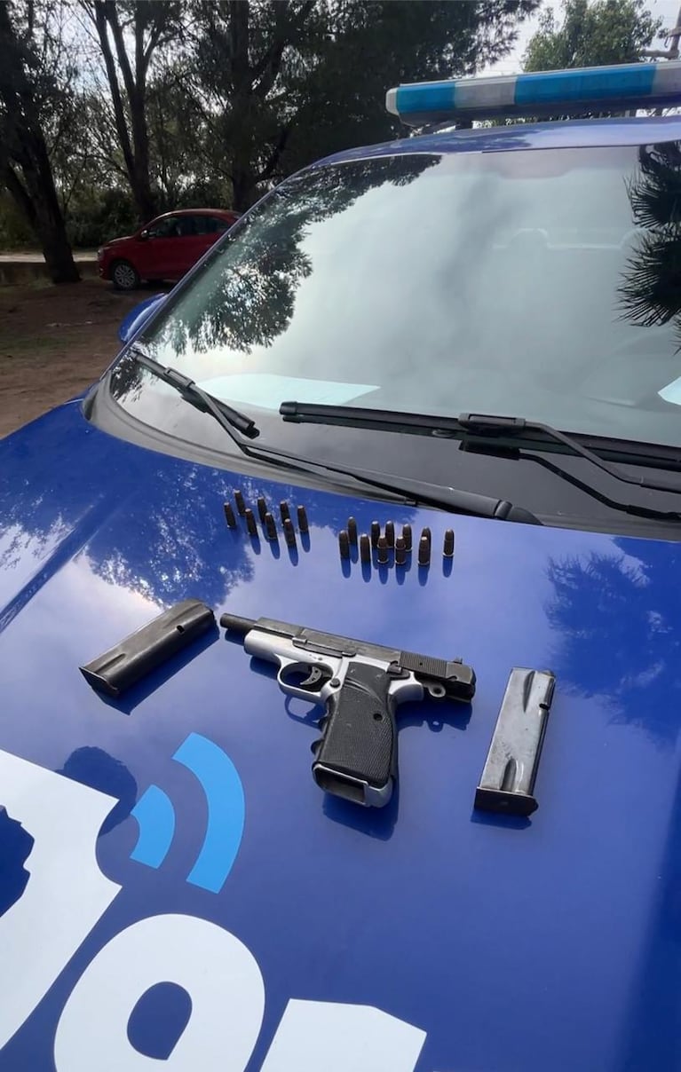 Imputaron a Rafa Di Zeo y a 59 barras de Boca por llevar armas en el colectivo hacia Córdoba