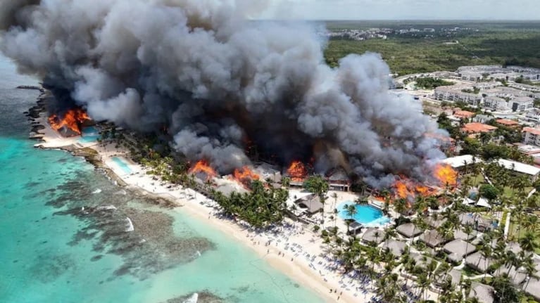 Incendio en Bayahíbe (Foto: Reuters)