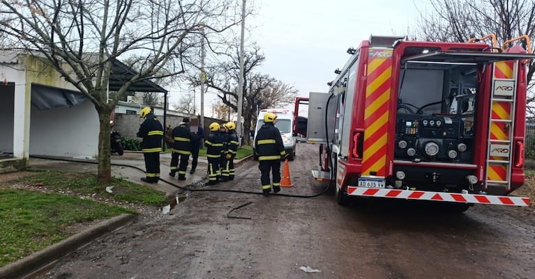 Incendio en la localidad de Arias.