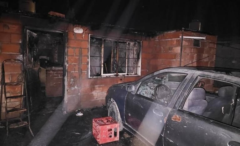 Incendió la casa de su novia por celos